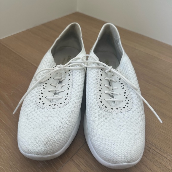 Cole Haan Shoes - Cole Haan white sneaker, size 8